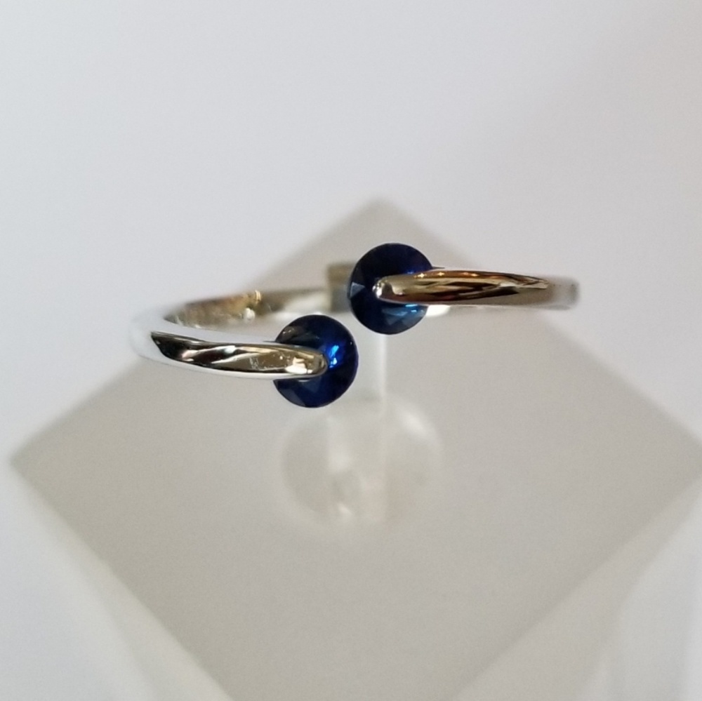 Delicate 18k Ring